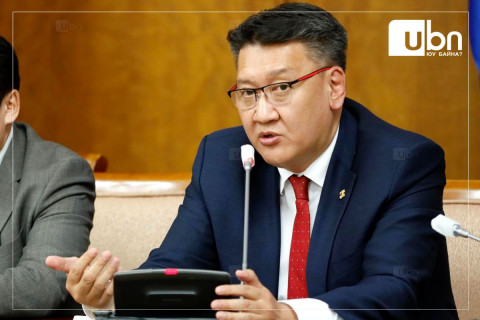 Б.Жавхлан: Төлбөр мөнгөө авч байгаа хувийн сургуулийн хүүхдийн хоолны мөнгийг татвар төлөгчид төлөх ёсгүй. Эцэг, эх сургууль нь төлбөртөө шингээх ёстой