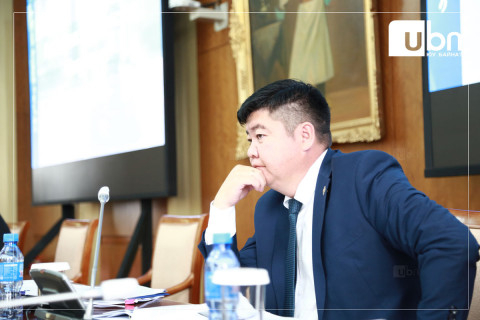 “Бага насны хүүхдийг хөнөөх, хүчиндэх гэмт хэрэг, мөн улстөрд нөлөө бүхий албан тушаалтнуудтай холбоотой 3 заалтад өршөөл үзүүлэхгүй байх заалтыг БҮЛЭГ ДЭМЖЛЭЭ