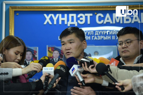“Бичлэг үзэх бол нууцын зэрэгт гарын үсэг зурах ёстой. Гэхдээ би бичлэг үзэхээс түр татгалзсан учраас гарын үсэг зураагүй“