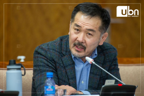 Ц.Цэрэнпунцагийг Эдийн засгийн байнгын хорооны даргаар улираахыг дэмжлээ