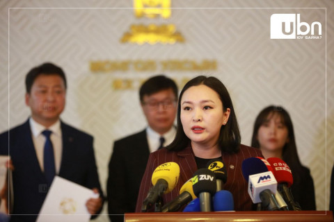 ХҮН намынхан нийслэлийн намын даргаараа Э.Золзаяаг тавьж, эмэгтэй хотын даргатай болох чиглэлдээ анхаарна