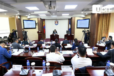 ШУУД: Нийслэлийн 2024 төсөв батлах асуудлыг НИТХ-аар хэлэлцэж байна