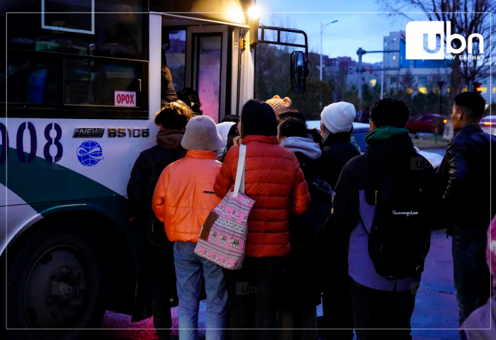 МЕТРО ХОТ: Бүгд л яарч байгаа шүү, нийслэлчүүд ээ