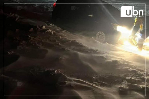 ОБЕГ: Хүчтэй цасан шуурганы улмаас төөрсөн 4 иргэнийг эсэн мэнд олжээ