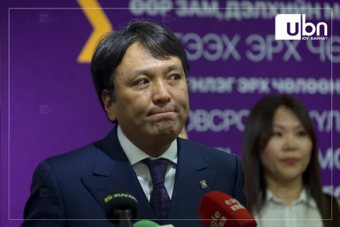 Т.Доржханд: Орон нутаг эзгүйрч байна. Үр дүнд нь хотын зам түгжрэлтэй, агаар нь бохирдолтой болсон