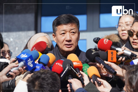 “С.Баярцогт хэлмэгдсэн юм бол яагаад хэлмэгдүүлсэн шүүгч нь ял авахгүй байгаа юм бэ“