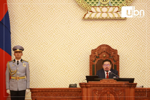 ШУУД: УИХ-аар Хөрөнгө оруулалтын тухай хуулийг үргэлжлүүлэн хэлэлцэж байна