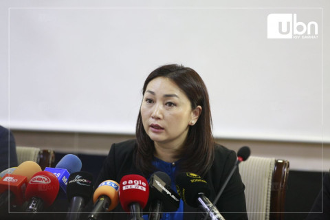 ШУУД: Нийгмийн даатгалын багц хуулийн талаар мэдээлэл өгч байна