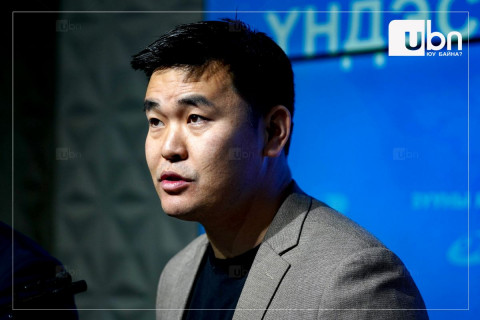 Б.Батзаяа: “Яг хэдэн дагагчтай хүнийг ИНФЛҮҮНСЭР гэж ойлгох вэ“ гэдгийг тодорхой болгохгүй бол үзэл бодлоо илэрхийлсэн иргэд хохирох нөхцөл бүрдээд байна