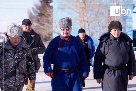 УИХ-ын дарга Г.Занданшатар, Шадар сайд С.Амарсайхан тэргүүтэй хүмүүс малчидтай уулзаж, тулгамдаж буй асуудлуудыг нь сонслоо