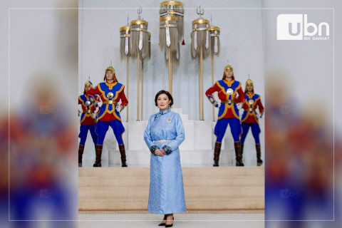 Л.Нинжжамцыг “Хөдөлмөрийн гавьяаны улаан тугийн одон”-гоор шагнажээ