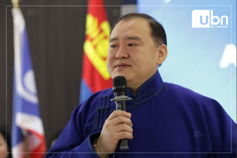 Л.Гантөмөр: Зохион байгуулалтгүйн гайгаар “Нүүрсний хулгай“ бий болж, нэг бацаан төмөр замаас 7 тэрбум төгрөг хуссан