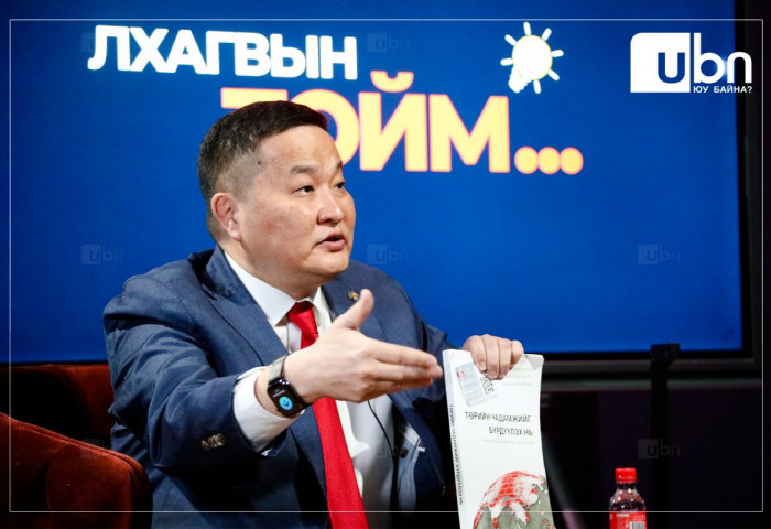 Ж.Сүхбаатар: Автобусны дуулиан нүүрсний хулгай, улс төрийн мафитай холбоотой