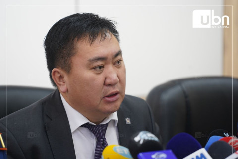 Б.Загдсамбар: Нийслэлийн хэмжээнд халиа тошинд өртөх эрсдэлтэй 1339 айлын 60-аад айл нь нөхөн олговортойгоор НҮҮНЭ гэсэн