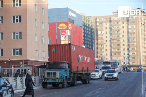 ЗТХЯ: Задрах боломжгүй ачаа тээврийг түр хориглов