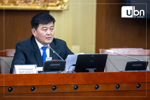 Х.Болорчулуун: С.Баяр Оросоос 100 мянган тонн гурил, будаа гуйж очоод, ЗГ хоорондын комиссын хурал дээр оросуудын аманд багтсан
