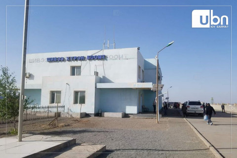 Замын-Үүд, Хавирга, Бичигт, Шивээхүрэн боомтоор суудлын автомашинаараа зорчдог боллоо
