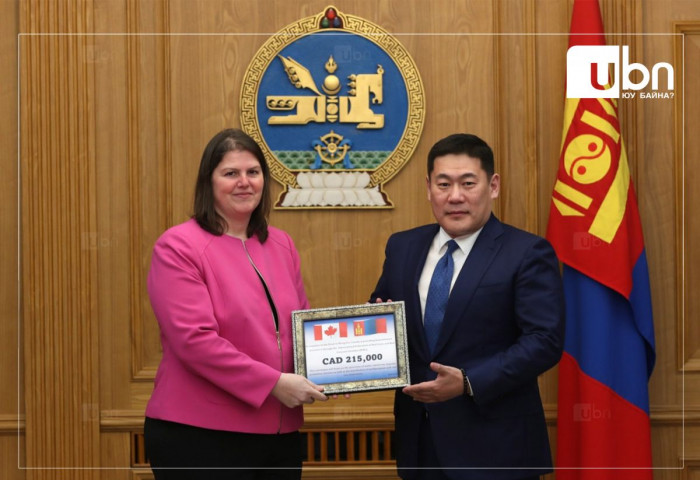 Канад Улс хүмүүнлэгийн тусламж үзүүлэхээр боллоо
