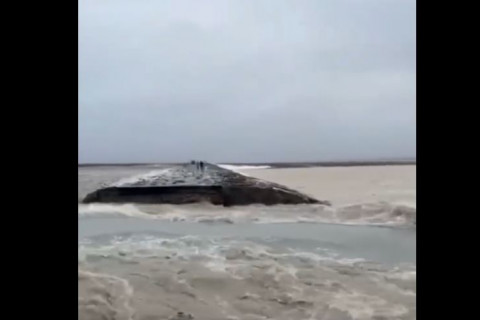 Казакстан улсад шар усны үерийн улмаас 4700 гаруй оршин суугчдыг нүүлгэн шилжүүлжээ
