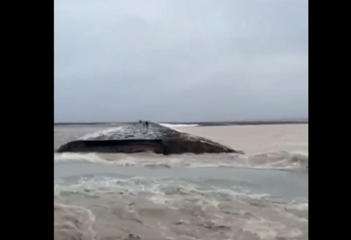 Казакстан улсад шар усны үерийн улмаас 4700 гаруй оршин суугчдыг нүүлгэн шилжүүлжээ