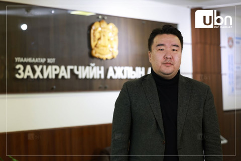 Г.Билгүүн: 4 см хүртэлх зузаантай барзгар боржин чулууг ашиглан халтирдаггүй явган хүний зам хийж байна