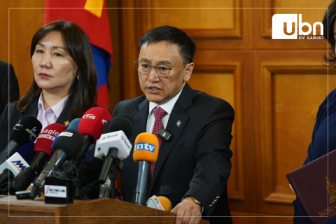 ТАНИЛЦ: Эмийн үнийн өсөлтийн шалтгаан, нөхцөлийг хянан шалгах түр хорооны сонсголд ГЭРЧЭЭР дуудагдах хүмүүсийн нэрс