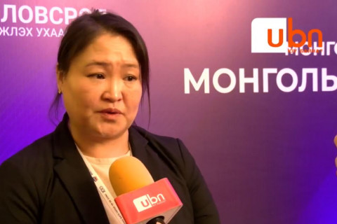 П.Оюунаа: Англи хэлийг гуравдугаар ангиас заахад бага ангийн арга зүйтэй англи хэлний багш алга. Тиймээс бэлдэж байна
