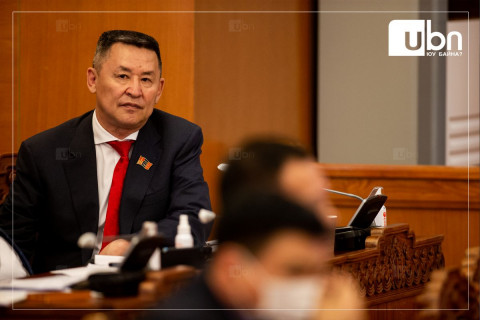 Ш.Адьшаа: Хууль зүйн сайд “шударга“ Б.Энхбаяр хаана байна аа