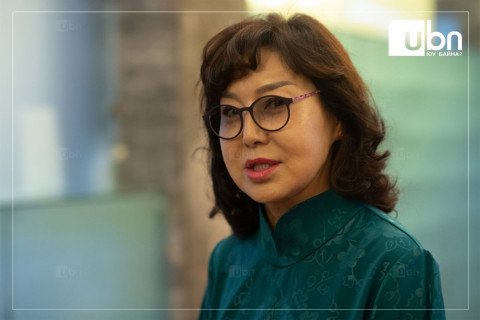 ЭМИЙН СОНСГОЛ: ЭМ-ийн сайд асан Д.Сарангэрэл гадаадад томилолттой шалтгаанаар сонсголд ирсэнгүй