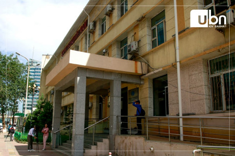 ЭМИЙН СОНСГОЛ: ЭМЯ-ны 110 албан тушаалтнаас 97 нь буюу 88.1 хувь нь эм хангамжийн хамаарал бүхий ААН-тэй гэж гарчээ