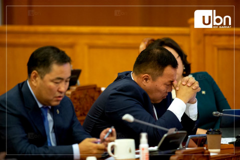 ЧУУЛГАН: АН-ын бүлэг гурав хоногийн завсарлага хүссэн ч хоёр цагийн завсарлага өглөө
