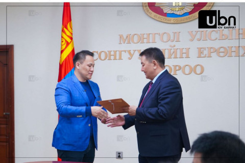“Үндэсний Эвсэл” сонгуульд оролцох хүсэлтээ СЕХ-нд хүлээлгэн өгчээ