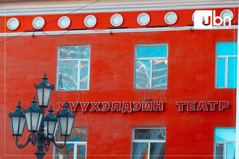 Улсын Хүүхэлдэйн театрт Пиноккио хүү мэндэллээ