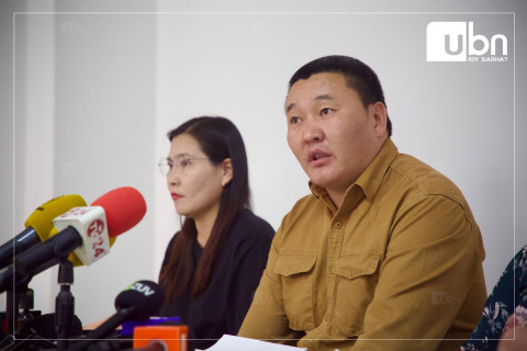 ОРШИН СУУГЧИД: Нийслэлээс өгсөн түрээсийн мөнгөөр оршин суугчид бүгд байр түрээслэн амьдарч байгаа. Гэвч өөрийн гэр шиг байхгүй шүү дээ