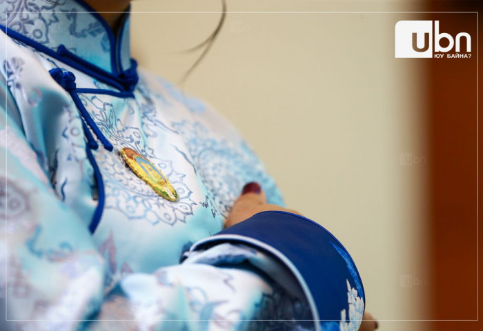 ХУУЛИЙН ТӨСӨЛ: Эндсэн хүүхдийг төрүүлж өсгөсөн хүүхдийн тоонд  тооцож Алдарт эхийн одонг олгоно