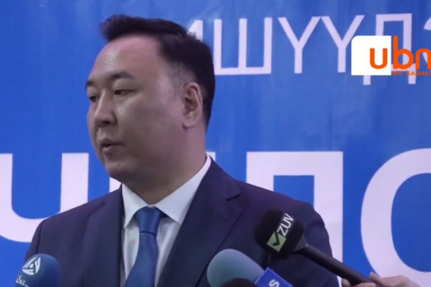 Б.Баттулга: Ардчилсан үнэт зүйл дээрээ яаж төвлөрч ажиллах вэ гэх агуулгаар БГД-ийн АН-ын гишүүддээ сургалт хийж байна