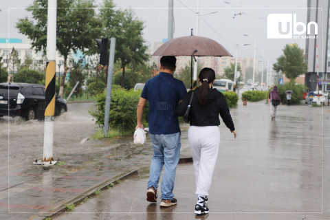 Улаанбаатарт 16 хэм дулаан. Борооны өмнө салхи түр зуур ширүүснэ