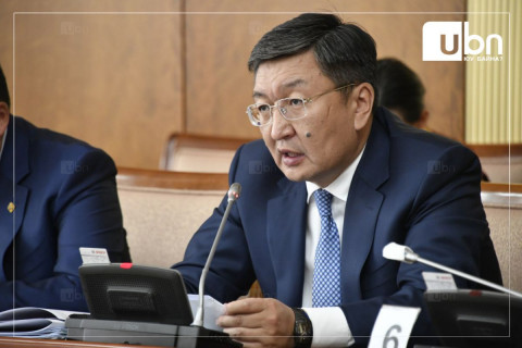“Төрийн сүлд гэх үгийг УЛСЫН  болгож өөрчлөхийн тулд ҮХ-д өөрчлөлт оруулах шаардлагатай“ гэв