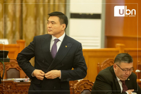 УРЬДЧИЛСАН БАЙДЛААР: С.Амарсайхан, Ц.Сандаг-Очир нар Багахангай, Багануур, Налайх дүүрэгт ялалт байгууллаа