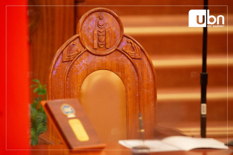 Шинэ парламентын 126 гишүүн өнөөдөр үнэмлэхээ гардаж авна