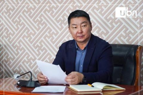 Н.Баярмөнх Засаг даргын тамгаа хүлээлгэн өглөө