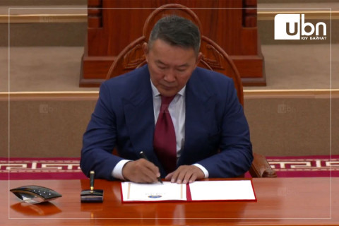 УИХ-ын гишүүн Х.Баттулга тангаргаа өргөлөө