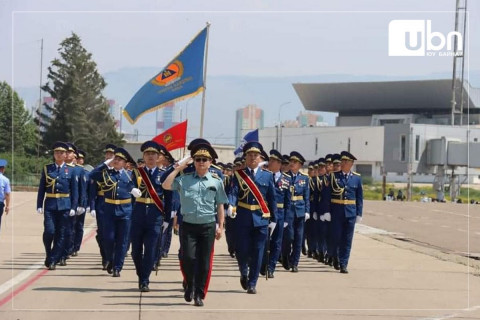 Төрийн далбааны өдөрт зориулсан цэргийн ёслол хүндэтгэлийн ажиллагааны нэгдсэн бэлтгэл үргэлжилж байна