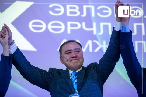 Н.Энхбаяр: Лу.Гантөмөр сонгуулийн орой архи уугаад “Хамтарсан ЗГ байгуулж, би Шадар сайд болно“ гэж хэлсэн байна лээ