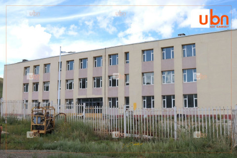 Эмээлтэд баригдаж байгаад царцсан ЕБС-ийн барилгын төсөвт өртгийг шинэчлэн тогтоох ажлын хэсэг байгуулжээ