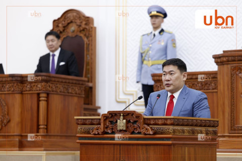 “Ард түмэнд харгис хатуу, авлигачдад аядуу зөөлөн ханддаг шударга бус үйлдлийг таслан зогсоох шаардлагатай гэж ЗГ-ын үйл ажиллагааны хөтөлбөрт тусгасан“