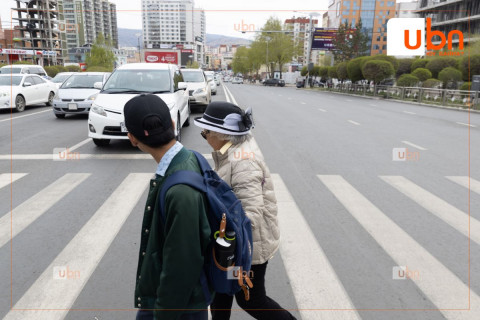 Гадаад хэргийн яам, Төв шуудан, Зүүн дөрвөн зам, Хүнсний дөрөвдүгээр дэлгүүр, Наадамчдын зам зэрэг 20 уулзварын гарцын асах хугацааг 40 секунд болгожээ