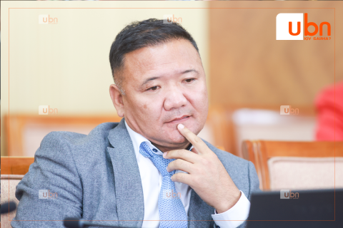 О.Амгаланбаатар: 17 жилийн өмнө төмөр замын хил холболтыг гацаасан нөхдүүдийн зарим нь одоо ч гишүүнээр ажиллаж байна