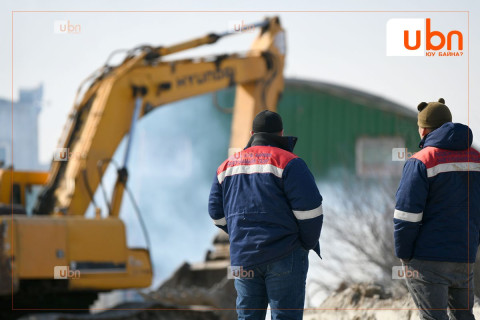 Зөвшөөрөлгүй барьсан гүүрийг буулгаж, орц гарцыг чөлөөлжээ