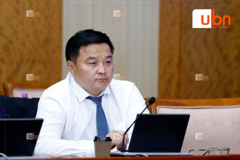 Р.Сэддорж: Утасны төлбөрөө ганц сар төлөөгүйн төлөө эрсдэлтэй зээлдэгч болгодог ийм харгис байж болохгүй